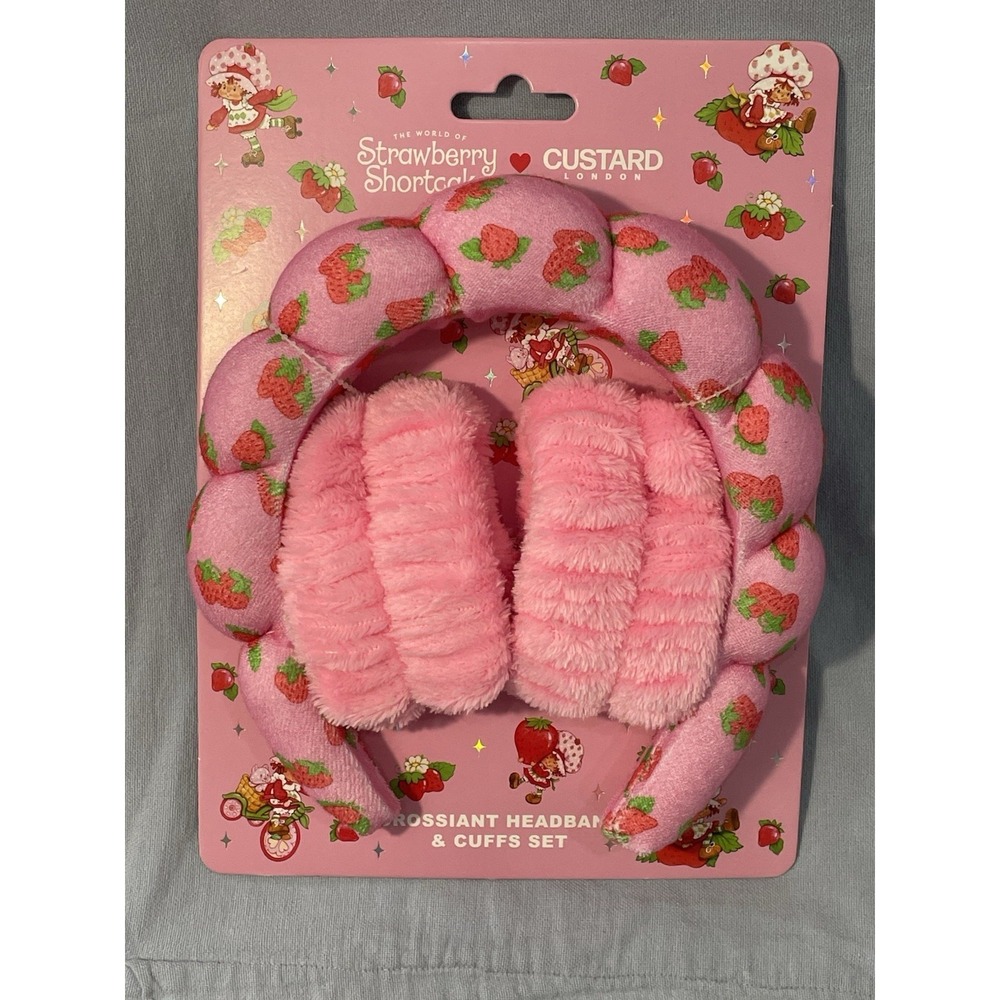NEW Cute The World of Strawberry Shortcake - Crossiant Headband & Cuff Set